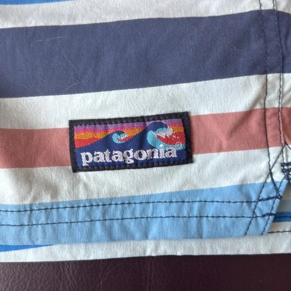 Patagonia men’s hybrid large - Picture 3 of 5